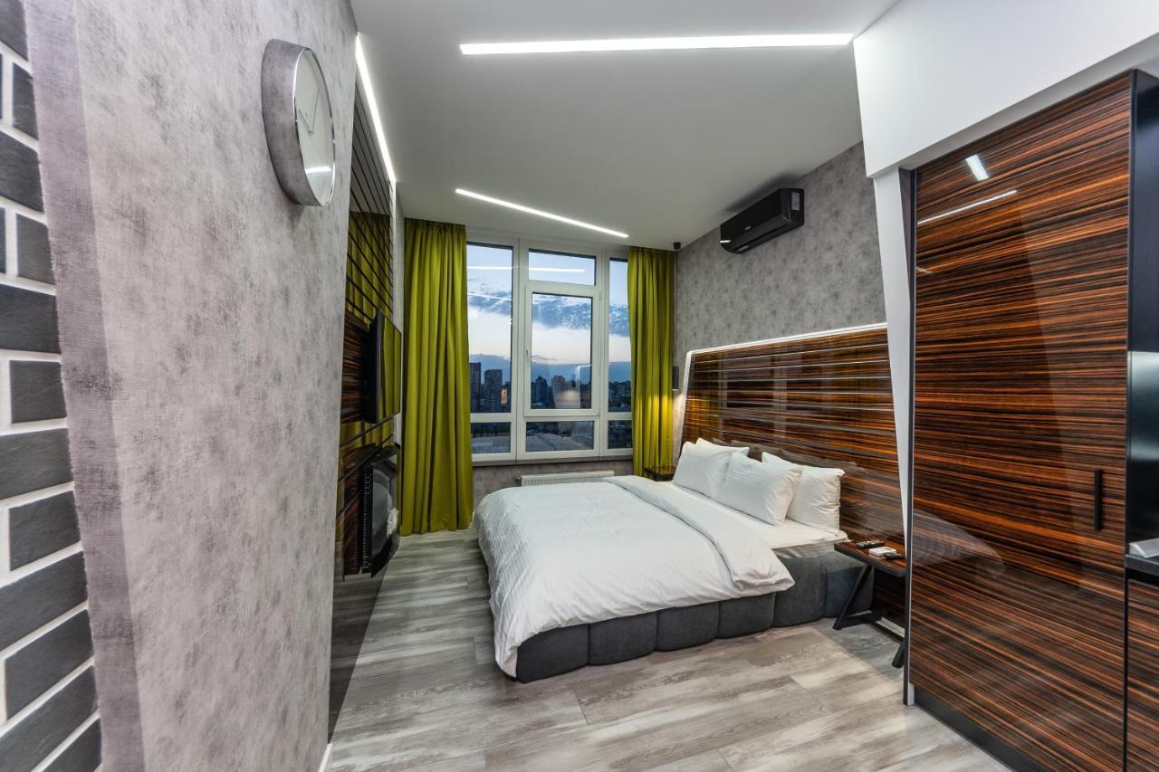 Luxury Apartments In Downtown Kyiv Exterior photo